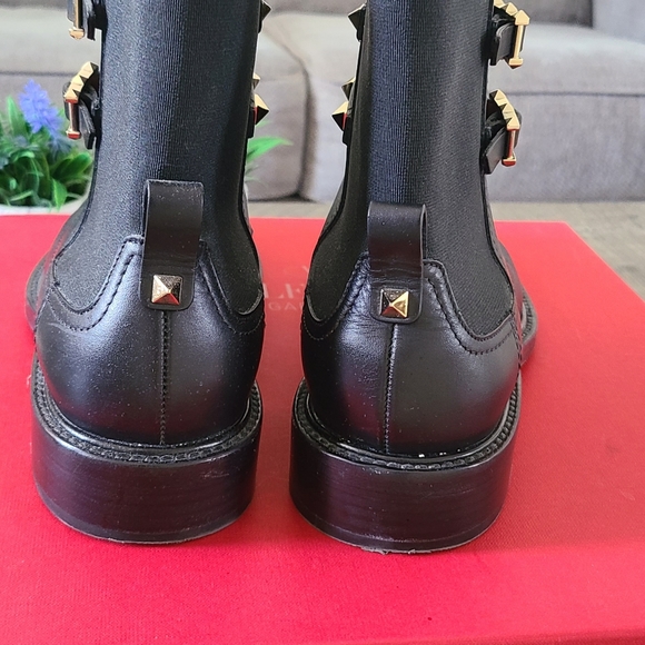 Valentino Garavani Rockstud Ankle Boots - Picture 9 of 12